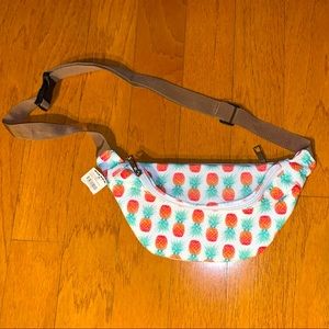 Tilly’s Pineapple Two Zipper Pockets Fanny Pack NWT